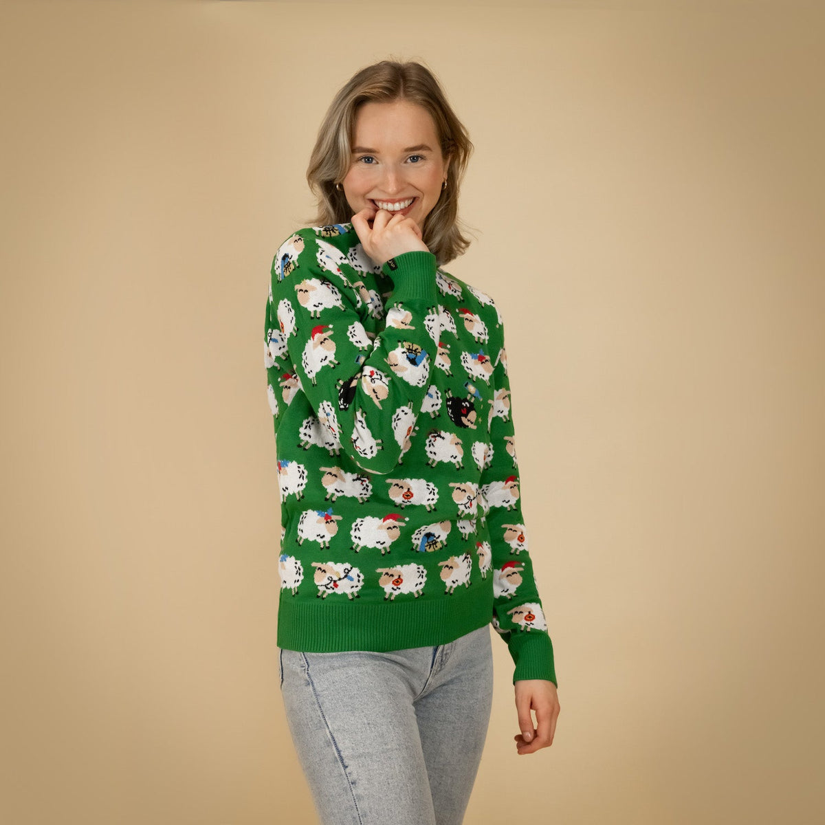 JAP Kersttrui - 't Zwarte schaap (Princess Diana) - Groen, gedragen