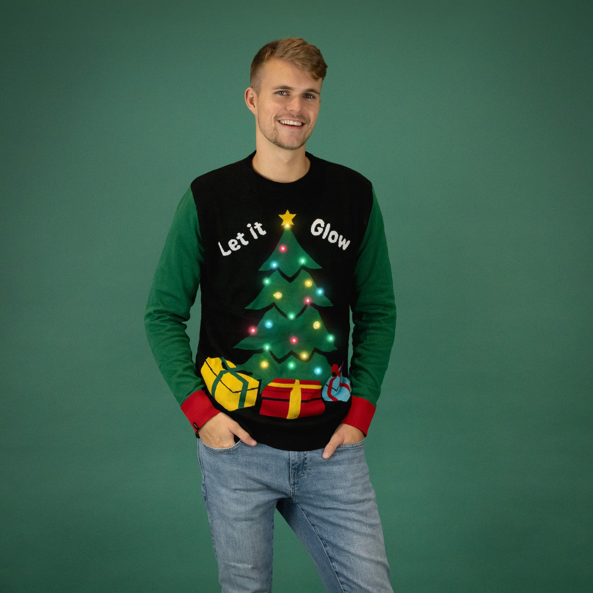 JAP Kersttrui met lichtjes - Let it glow, gedragen