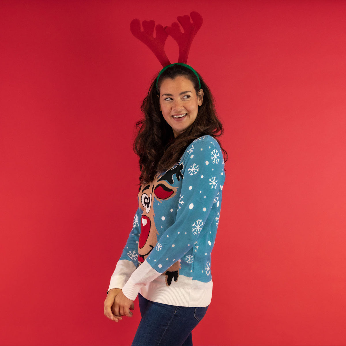 JAP Kersttrui - Rudolf het Rendier - Licht Blauw, gedragen