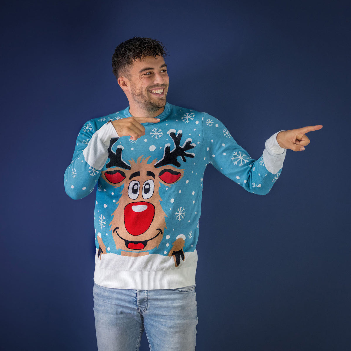 JAP Kersttrui - Rudolf het Rendier - Licht Blauw, gedragen