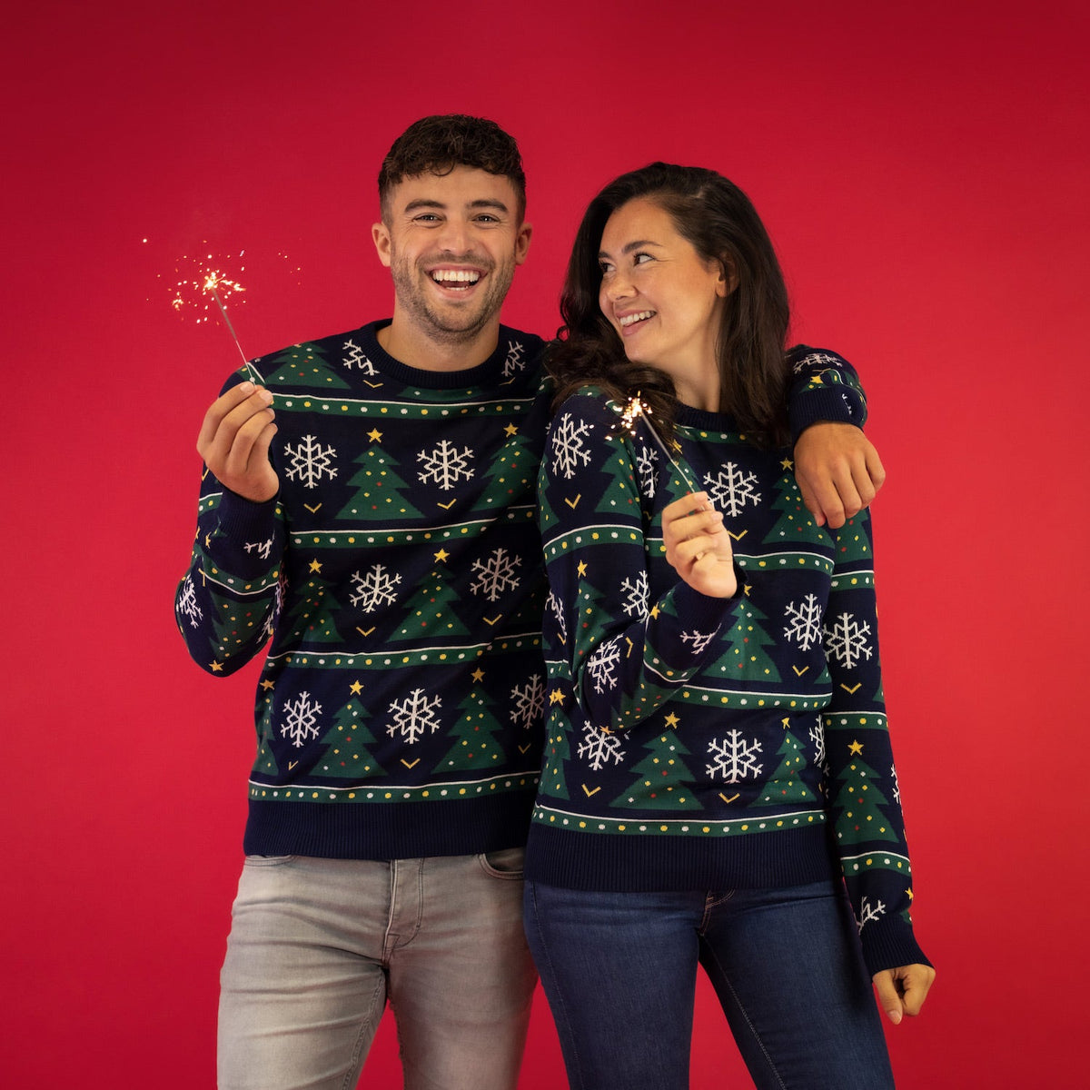 JAP Kersttrui - Kerstboom - Donker Blauw, gedragen