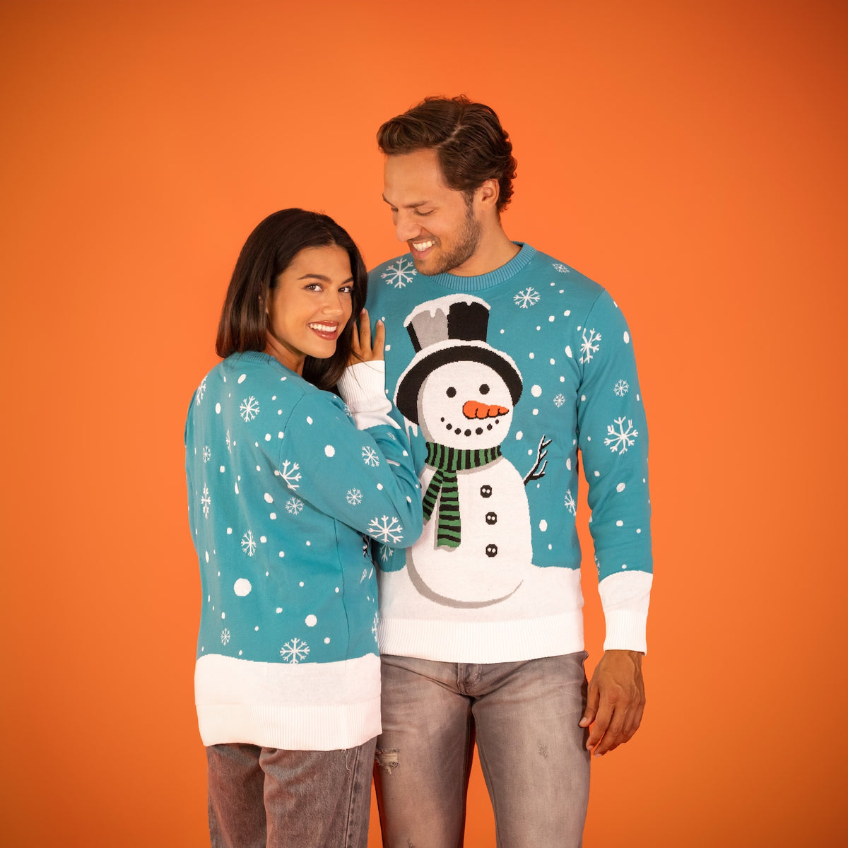 JAP Kersttrui - Sneeuwpop - Blauw, gedragen