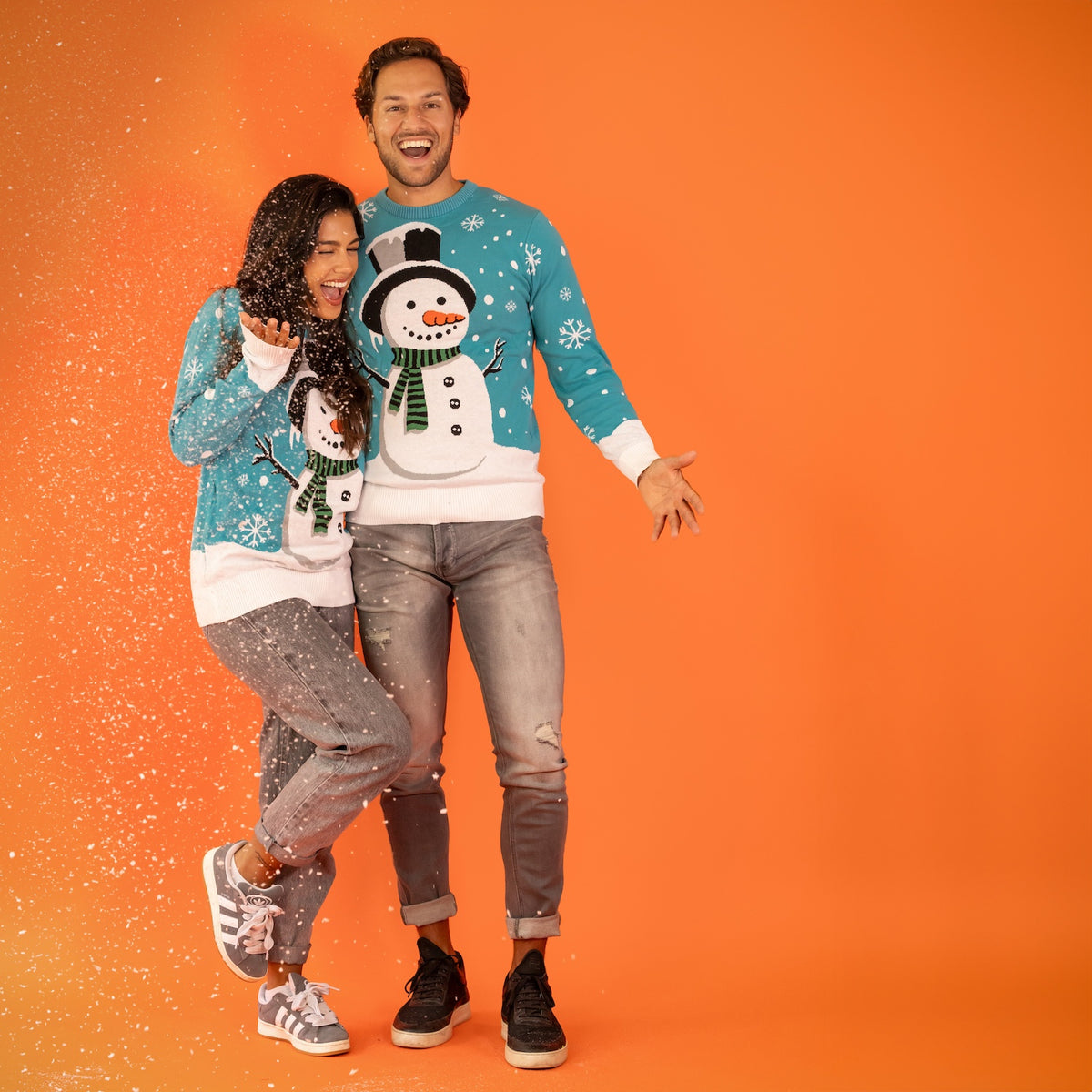 JAP Kersttrui - Sneeuwpop - Blauw, gedragen