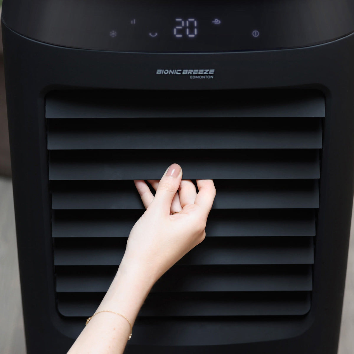 JAP Edmonton aircooler 4-in-1 met 2 koelelementen in gebruik